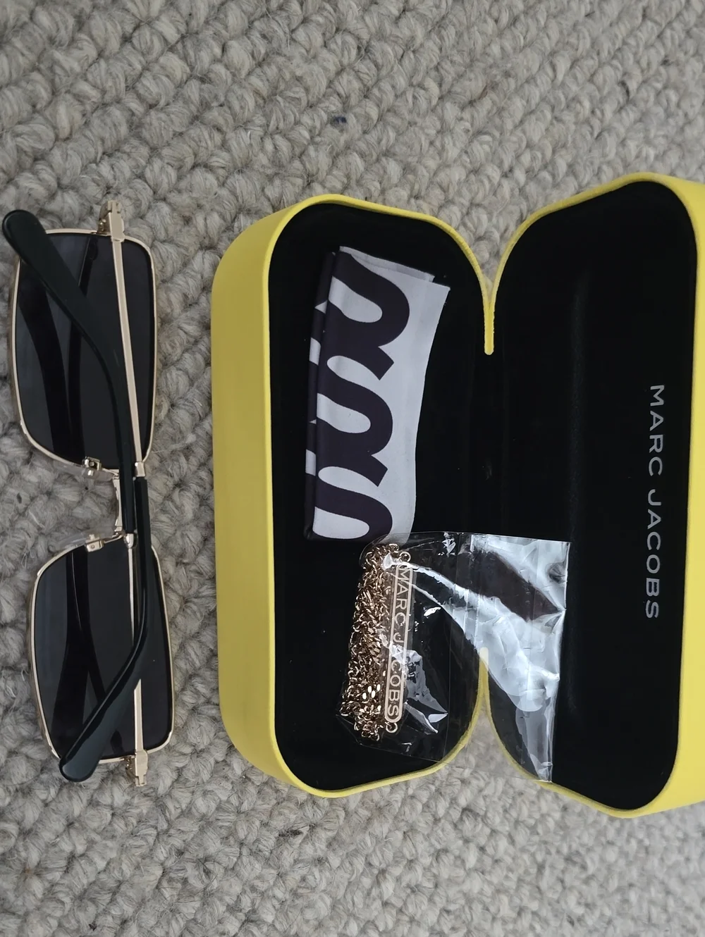 BRAND NEW!! MARC JACOBS GLASSES 771/N/S. Gold Frame Sunglasses with Black Lenses